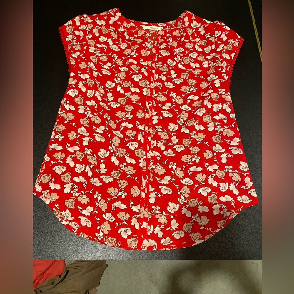 Fun2Fun Floral Top